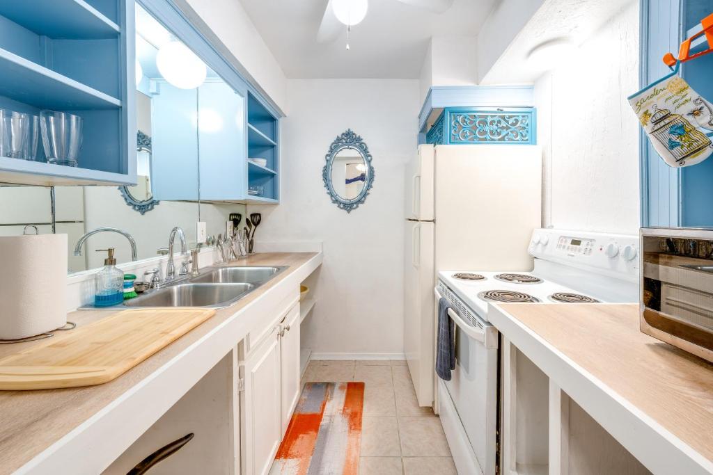 Dallas Vacation Rental Condo with Community Pool! photo 1