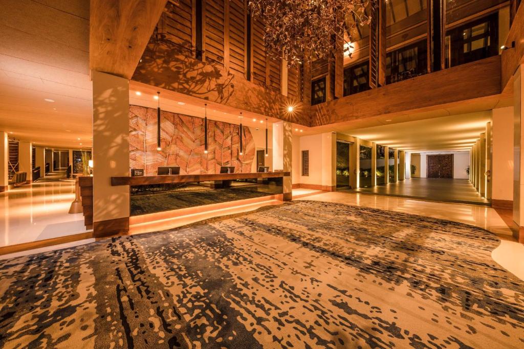 Doubletree By Hilton Weerawila Rajawarna Resort photo 2