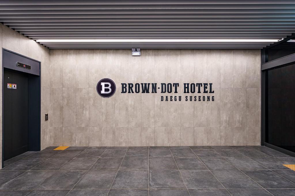 Brown Dot Hotel Daegu Suseong photo 2