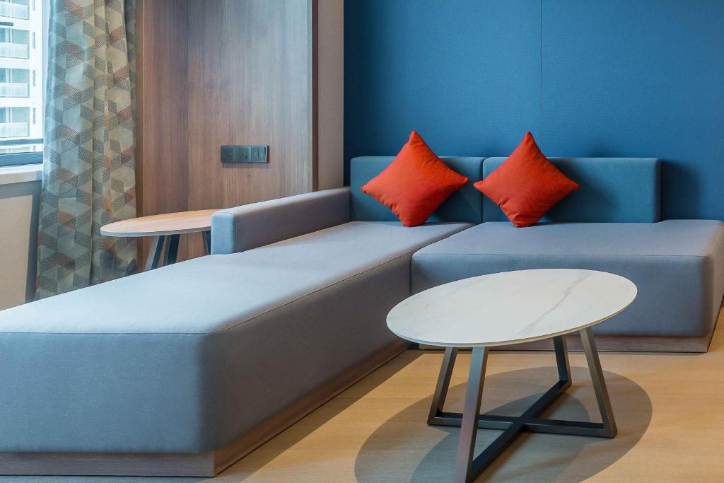Holiday Inn Express Jiangmen East Station, an IHG Hotel photo 4