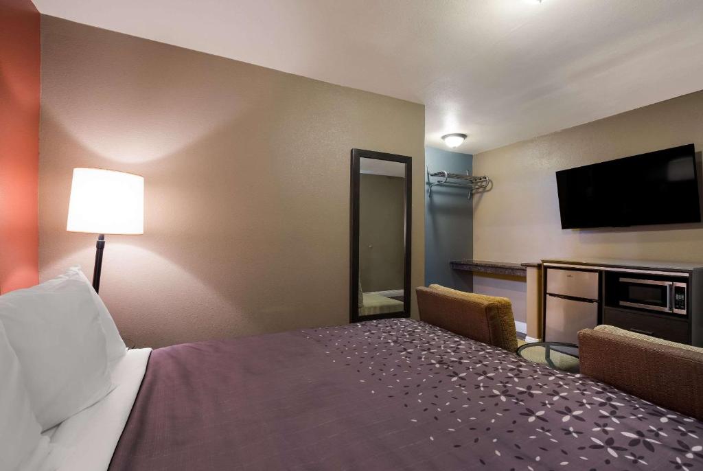 Rodeway Inn near Coachella photo 1