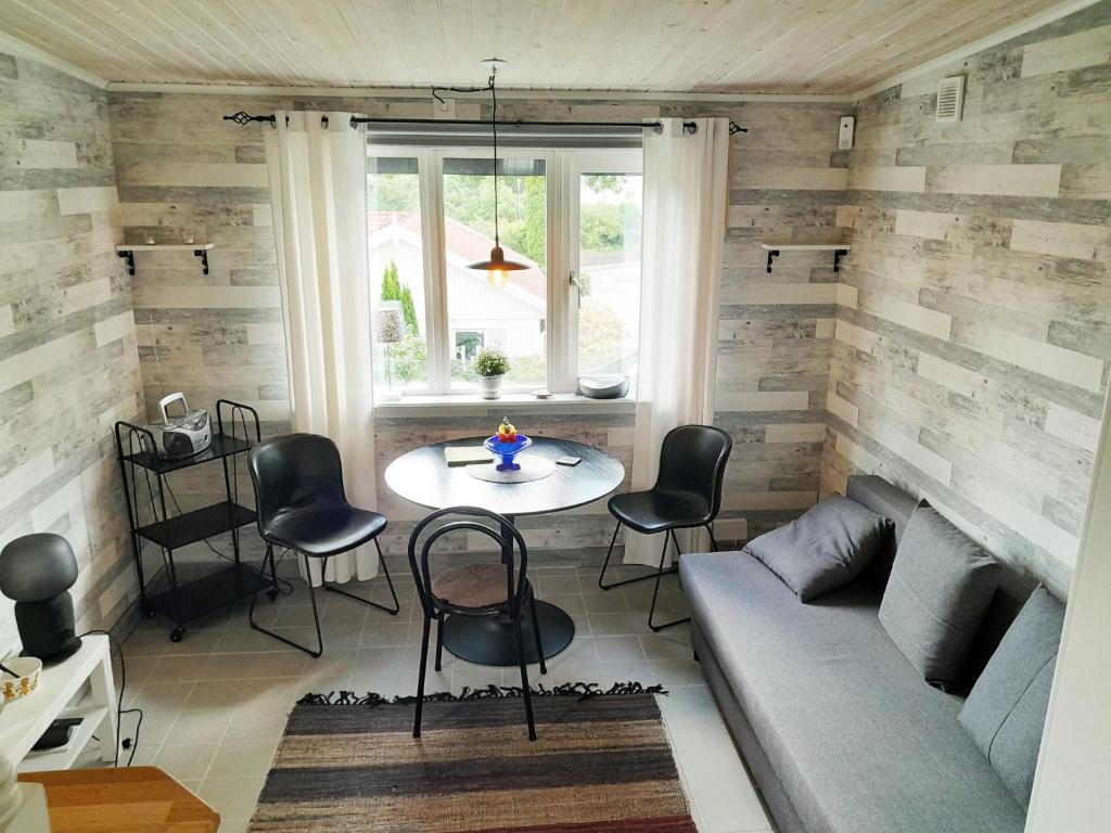 Nice holiday home in cozy Billdal photo 1
