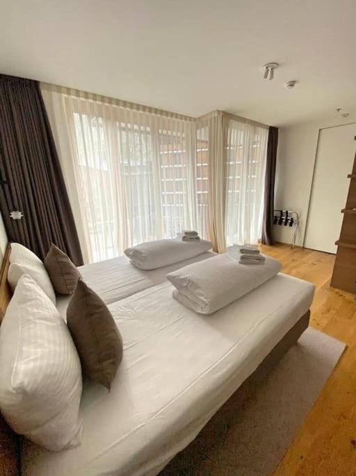 Luxury Mountain Hotel Apartment photo 4