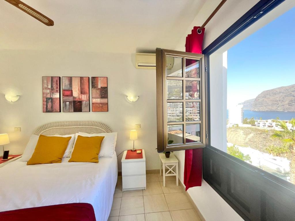 Seaview Townhouse in Puerto Santiago & Los Gigantes photo 3