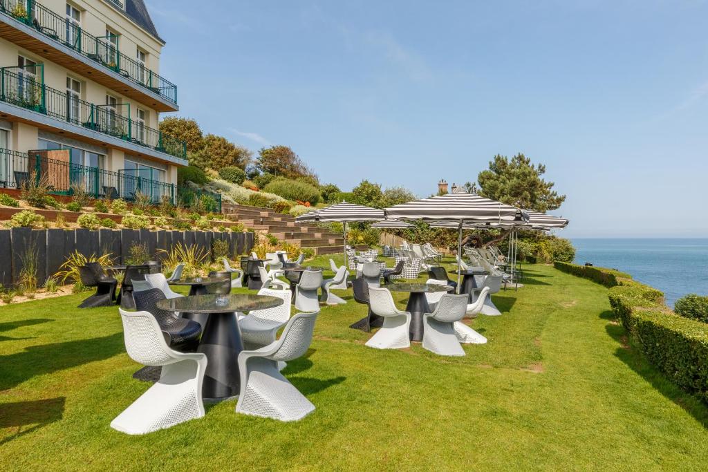 Dormy House photo 1
