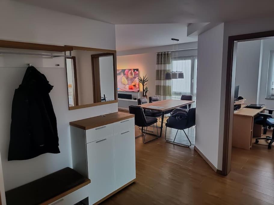 Lovely 1-bedroom rental unit photo 1