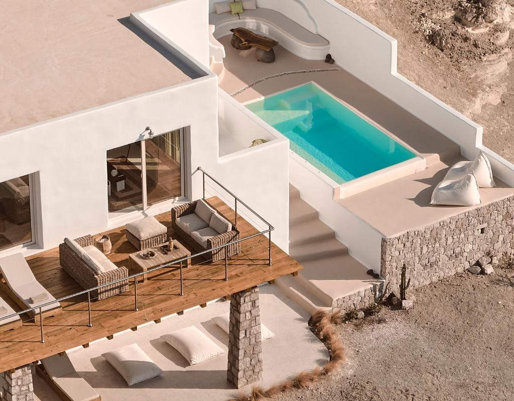 Infinity SeaFront Villa photo 1
