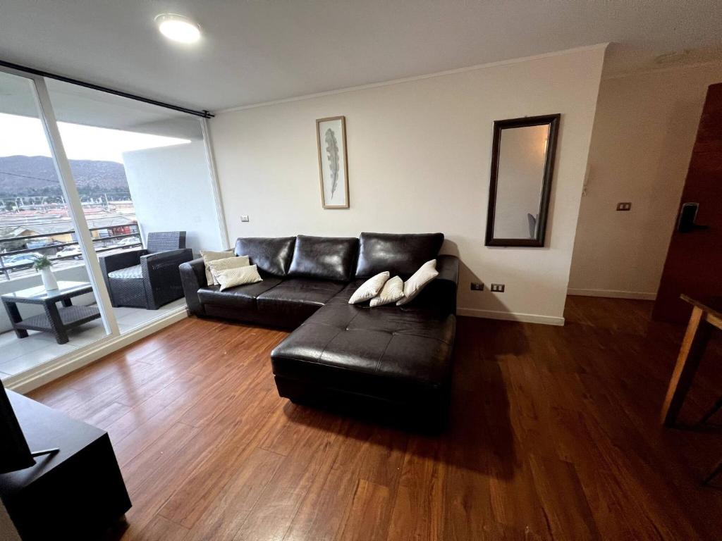 Cozy Apartment Near Airport, Secure, and Versatile photo 3