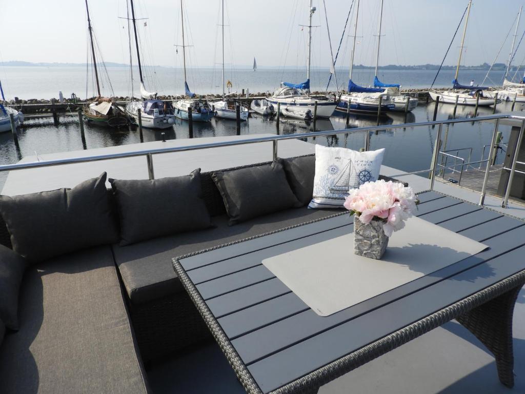 Hausboot-LaFe Flensburger Förde photo 1