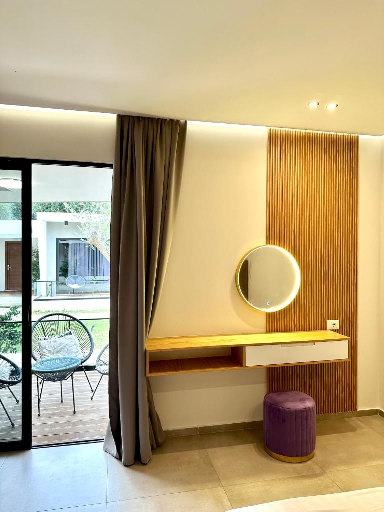 Luna Mare Seaside Suites photo 3