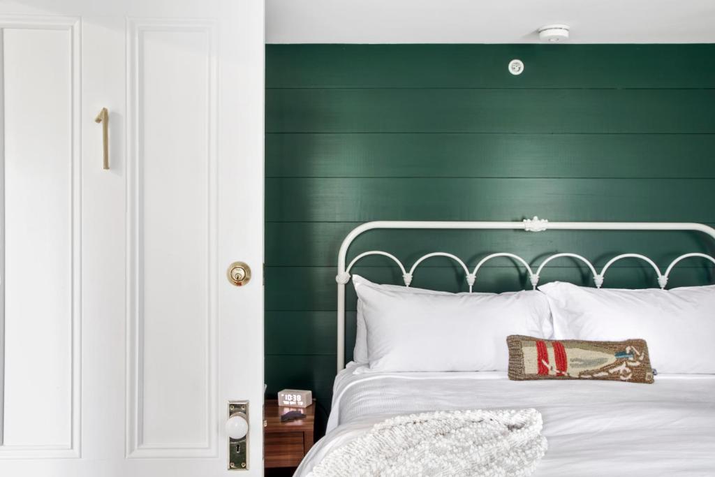Seaside Inn image