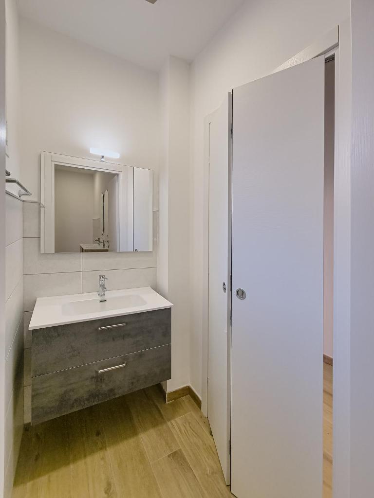 Cobra apartment Gdarco si trova a 600 mt dalla stazione e metropolitana di Sesto Fs photo 2