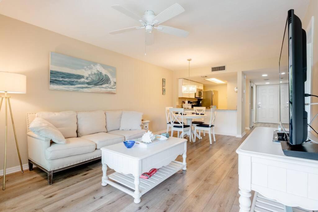 Park Shore Resort Beautiful Top Floor 2Bed 2Bath photo 4