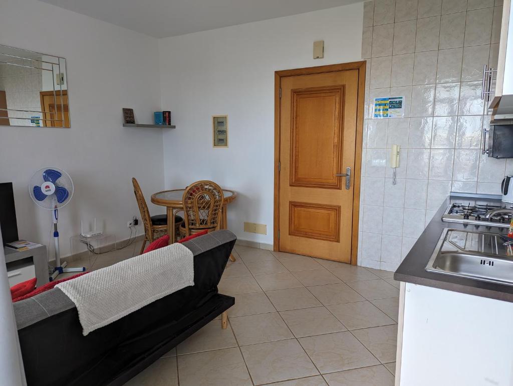 Vila Cabral 1 Bed Apt - Wi-Fi & Air Con Included photo 3