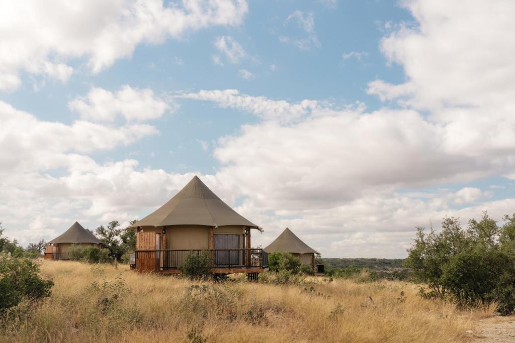 Walden Retreats image