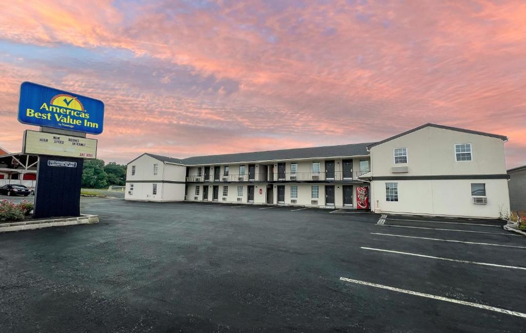 Americas Best Value Inn Lancaster image