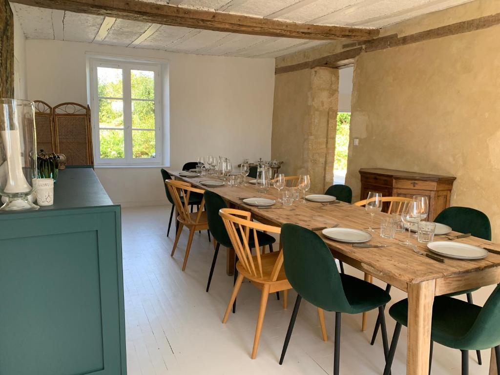 Maison au Cœur de Bellême pour 11 personnes complètement rénovée avec grand jardin, bain suédois, & vue magique photo 1