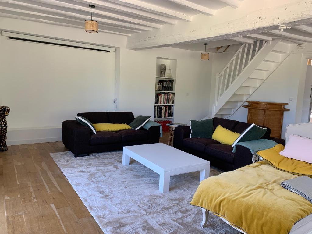 Maison au Cœur de Bellême pour 11 personnes complètement rénovée avec grand jardin, bain suédois, & vue magique photo 4