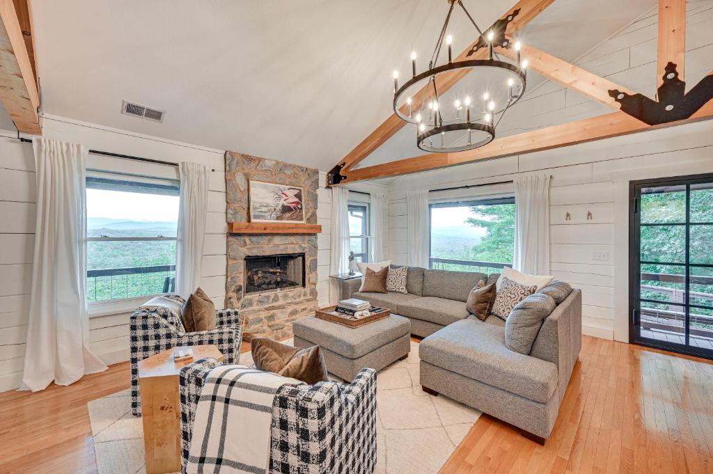 Relaxing Salem House with Boat Slip and Mtn Views! photo 3
