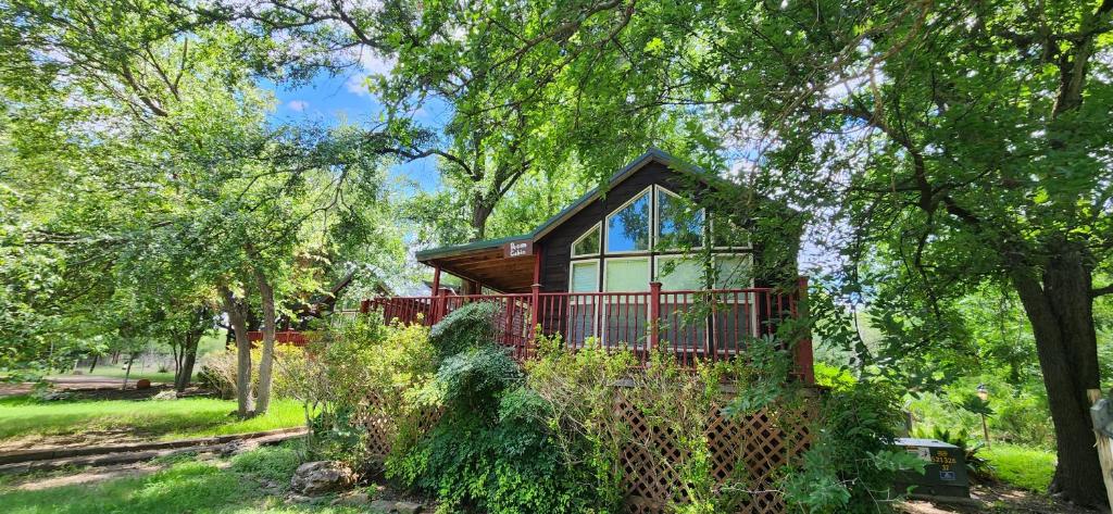 Peach Cabin image
