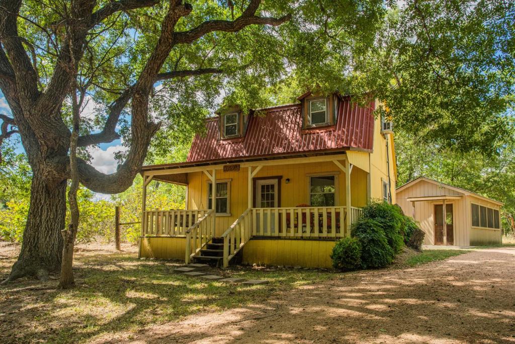 Olive Cabin image