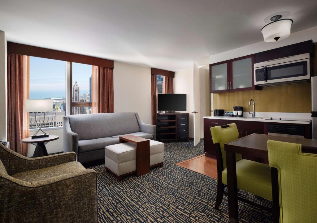 Homewood Suites by Hilton Chicago Downtown/Magnificent Mile image