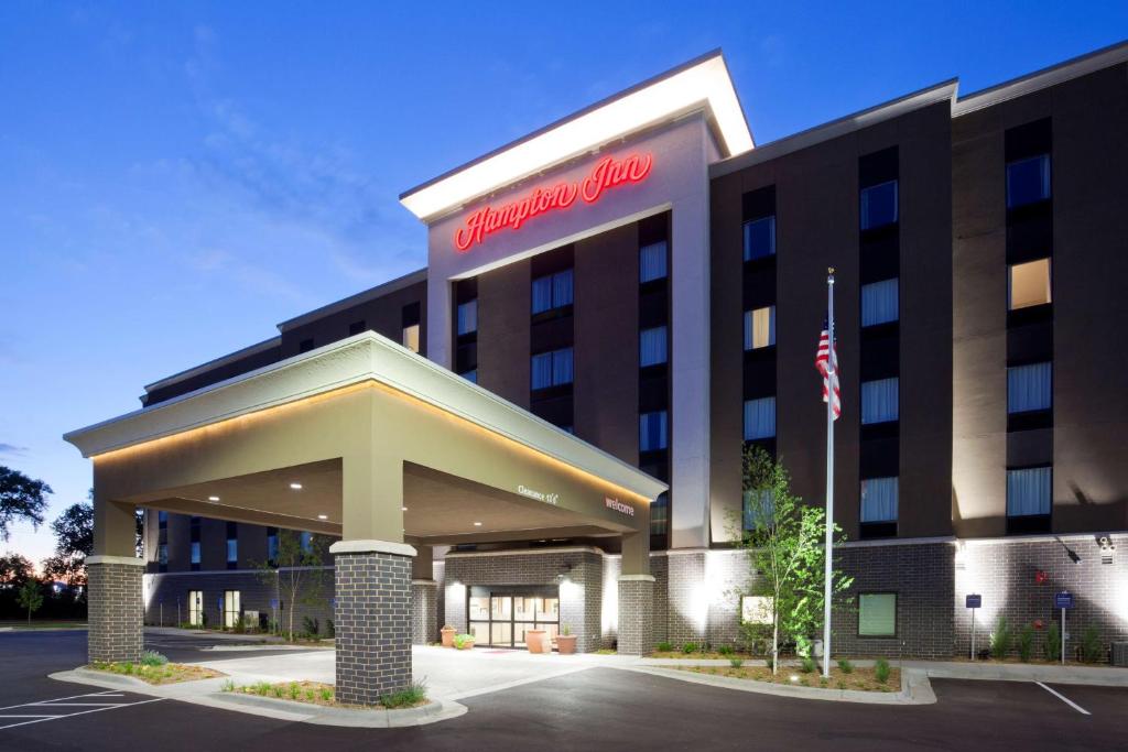 Hampton Inn Minneapolis-Roseville,MN photo 1
