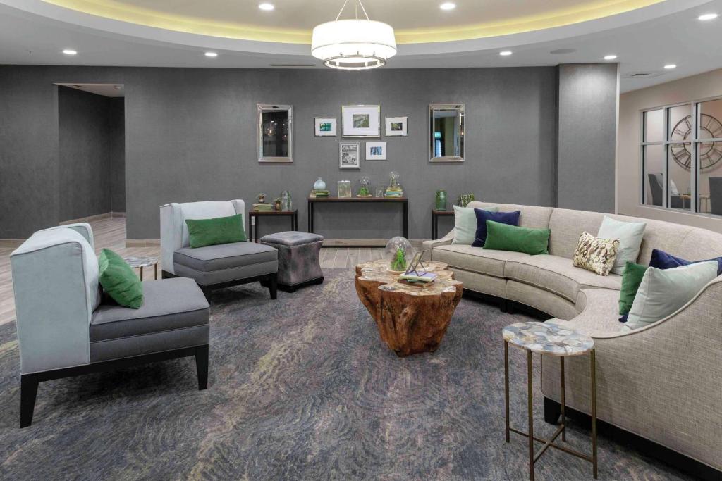 Homewood Suites By Hilton Lansing Eastwood photo 2