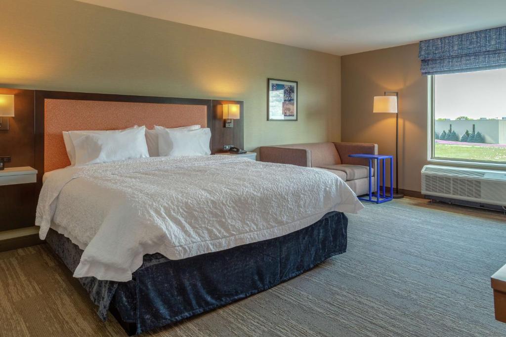 Hampton Inn Bourbonnais Kankakee, IL - Tap to explore photos