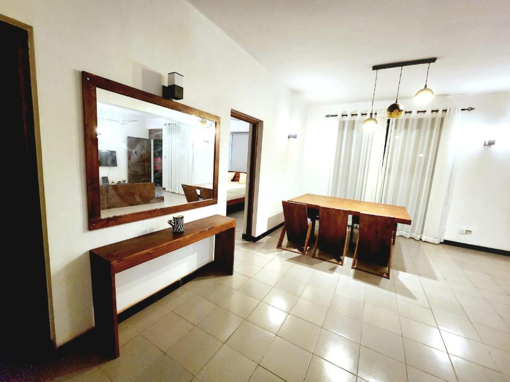 Peace Apartment: 3-Bed Urban Retreat photo 3