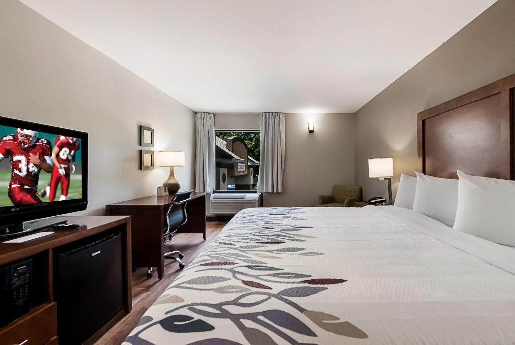 Red Roof Inn Newport News - Yorktown image