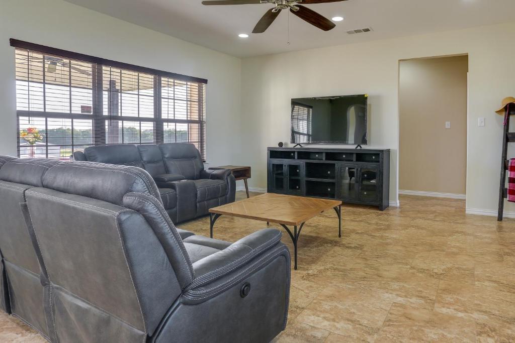 McKinney Home with Backyard, 10 Mi to Dtwn! photo 4