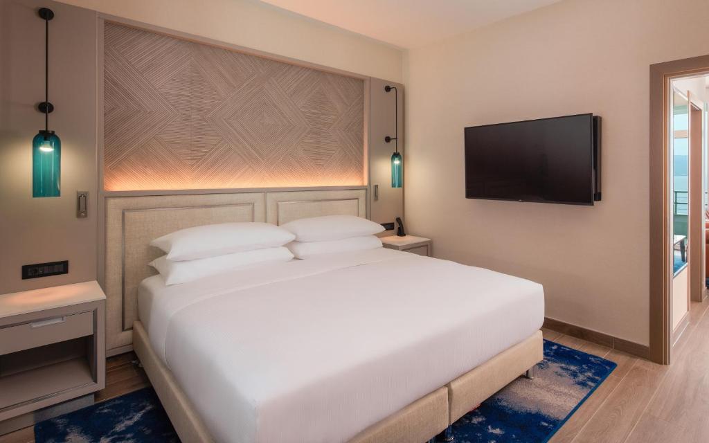 Hilton Rijeka Costabella Beach Resort & Spa Room Type - King Two-Bedroom Villa Apartment with Sea View