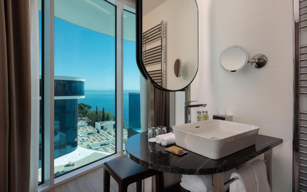 Hilton Rijeka Costabella Beach Resort & Spa Room Type - Junior Suite with Balcony and Sea View