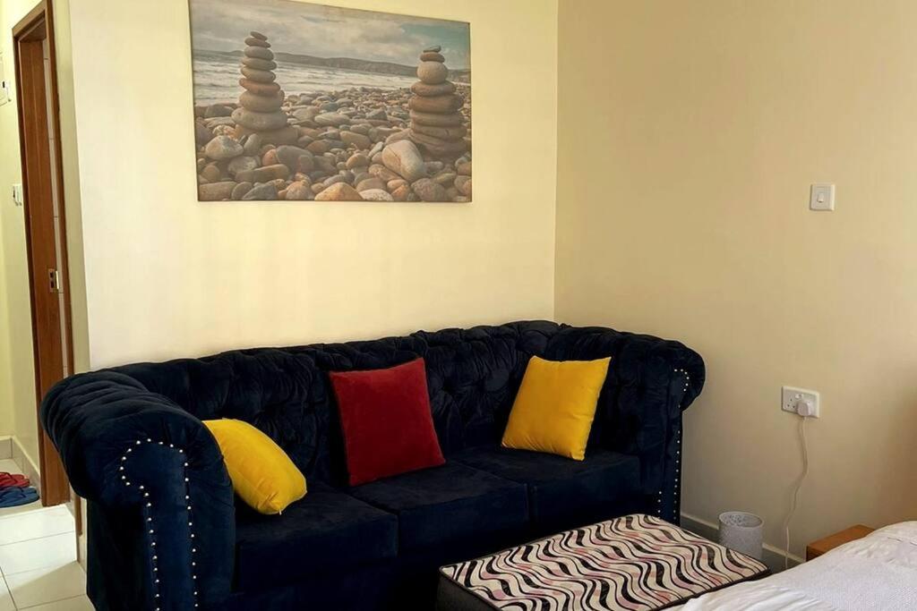Cozy Studio 5 mins from 2 Rivers Mall