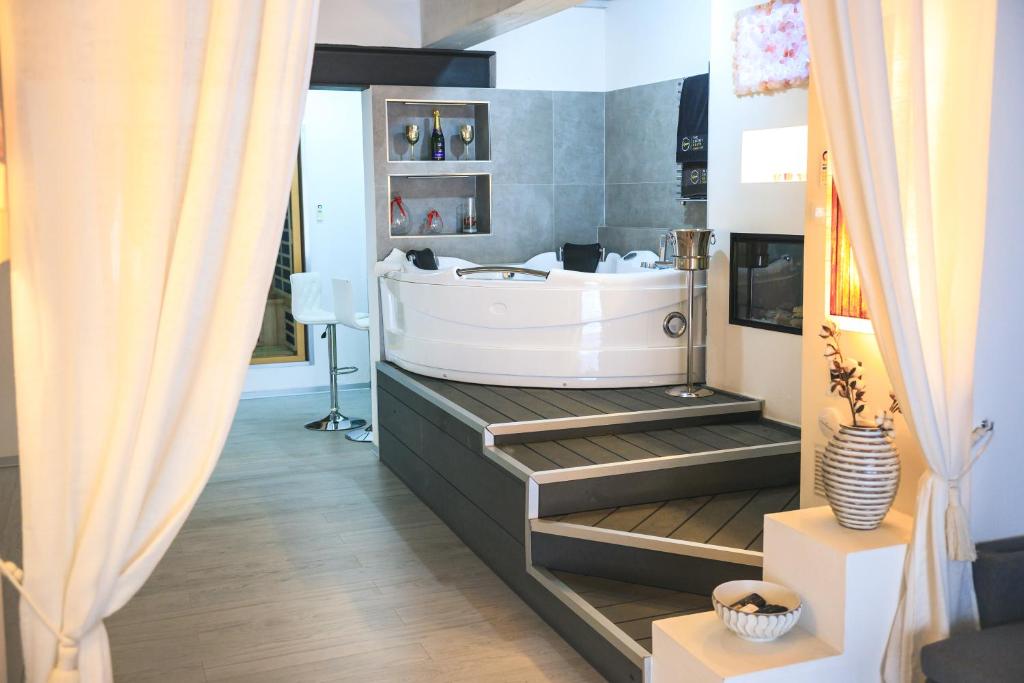 THE SECRET SUITE - SUPERIOR "Lago di Endine" photo 2