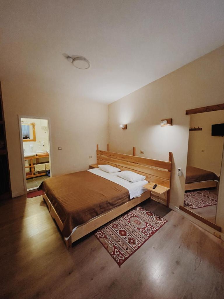 At Pikotiko's - Korca City Rooms for Rent photo 4