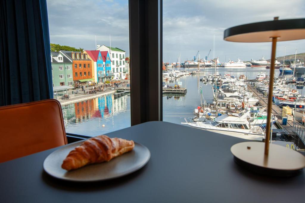 Stunning Marina View - Brand New - City Center photo 2