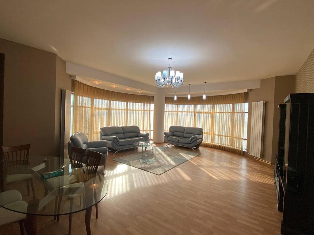 Modern City Center Apartments photo 1