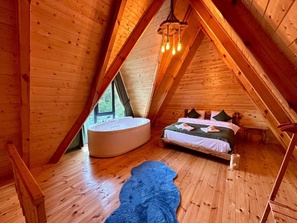 Moni Suit Bungalov