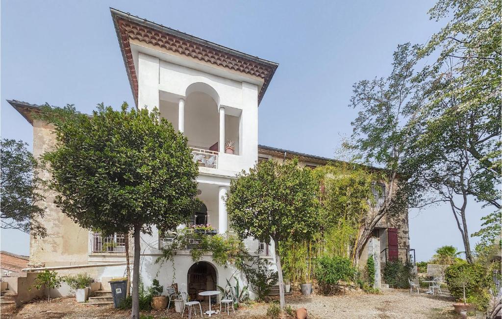 Awesome Apartment In Puissalicon With Wifi And 1 Bedrooms