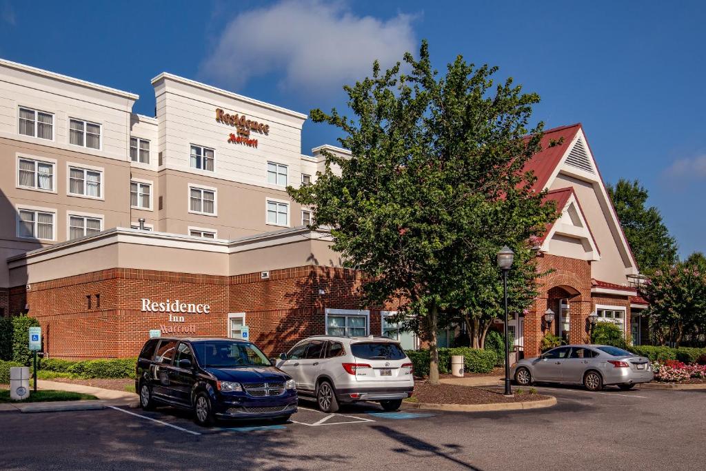 Residence Inn by Marriott Chesapeake Greenbrier photo 3