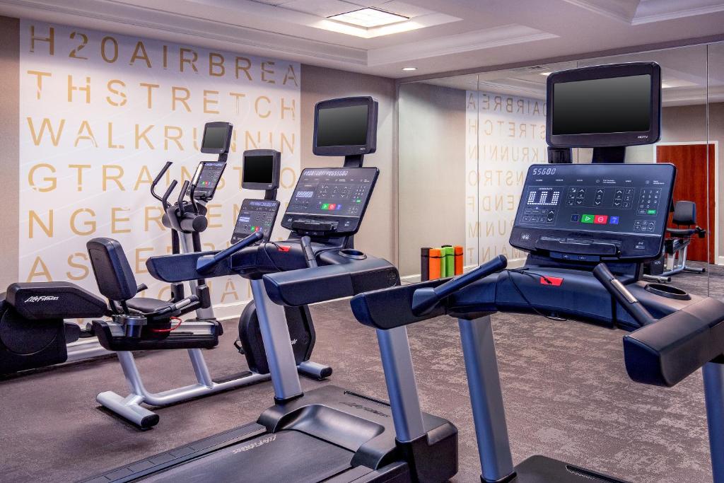 Residence Inn by Marriott Chesapeake Greenbrier photo 4
