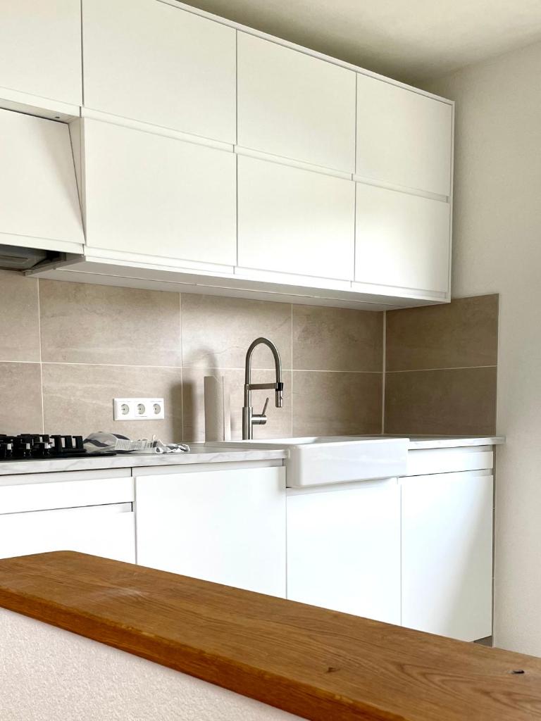 A14 Three Bed Apartment City Center photo 3