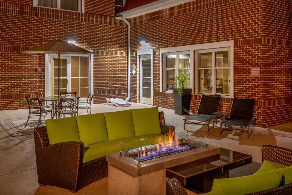 Residence Inn by Marriott Chesapeake Greenbrier photo 1