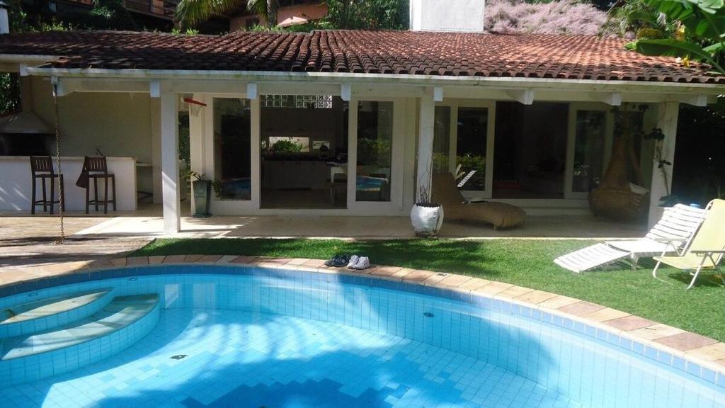 Linda casa em Ilhabela-Praia do Juliao