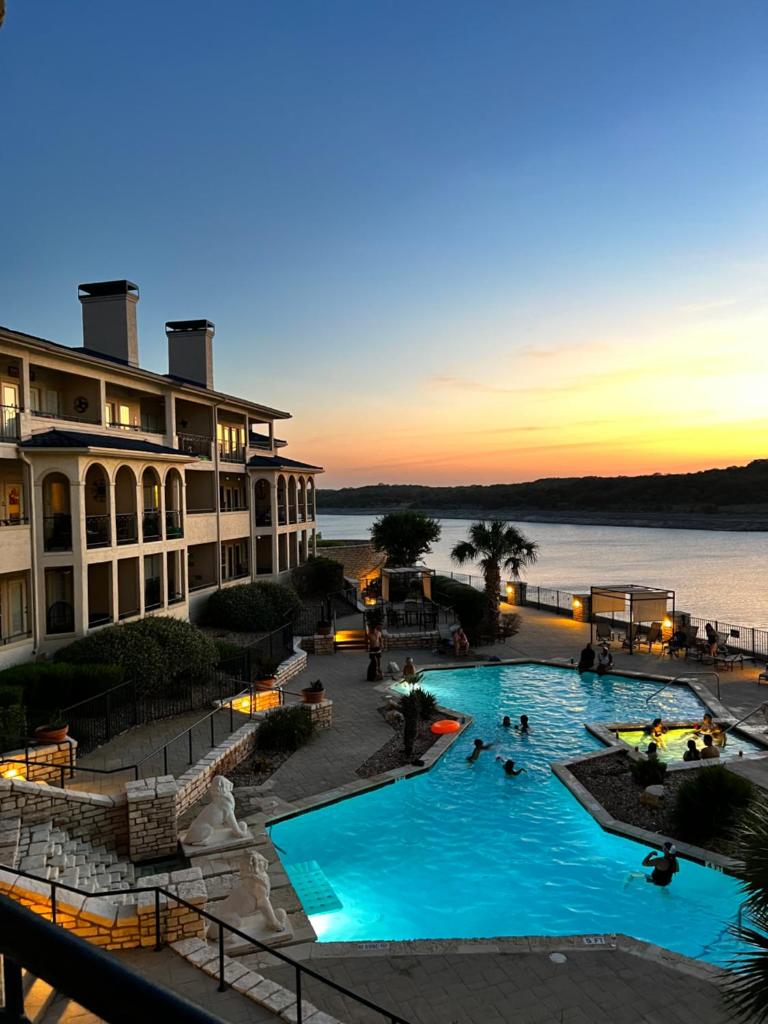 Lake Travis Stunning Waterfront, Sunset & Pool Views, Pet Friendly, Boat Ramp, Lago Vista, Texas photo 2