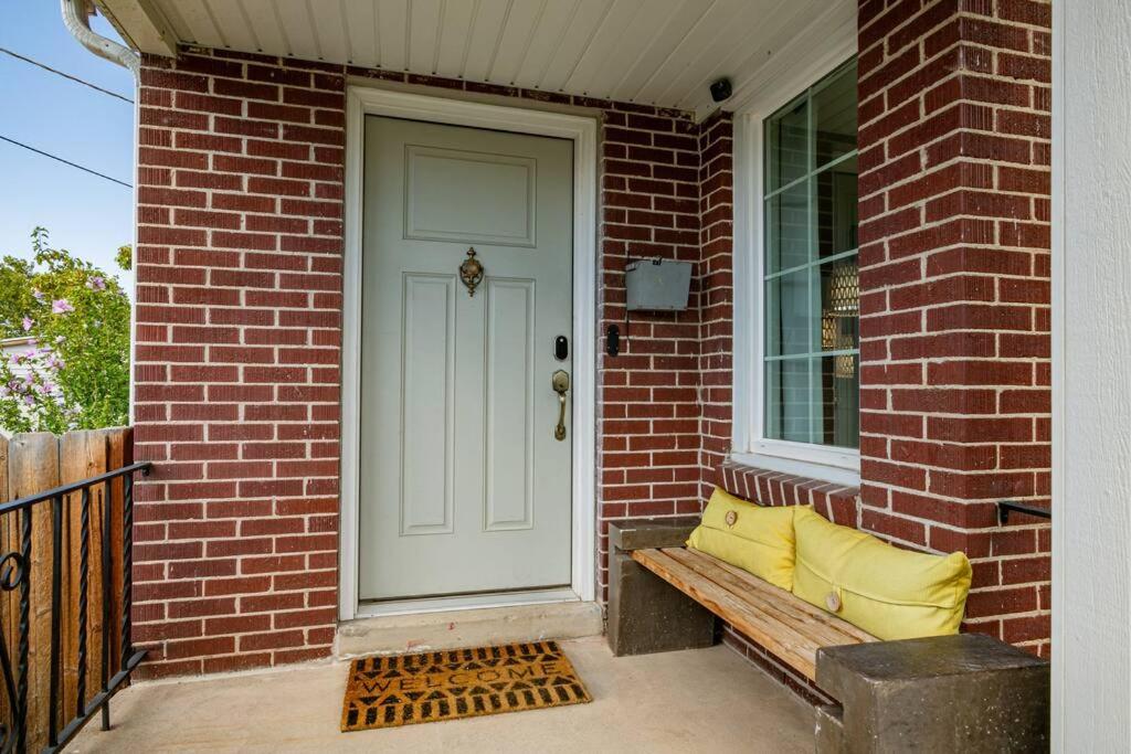 Hot Tub - Family Room - BBQ
