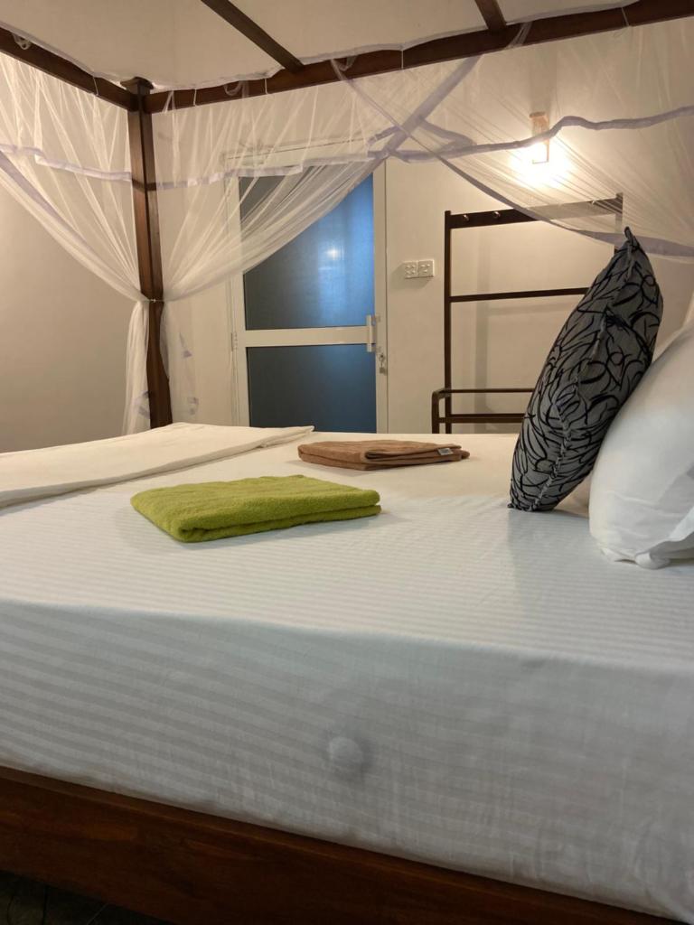 Mirissa Gold Rush Villa Room Type - One-Bedroom Villa