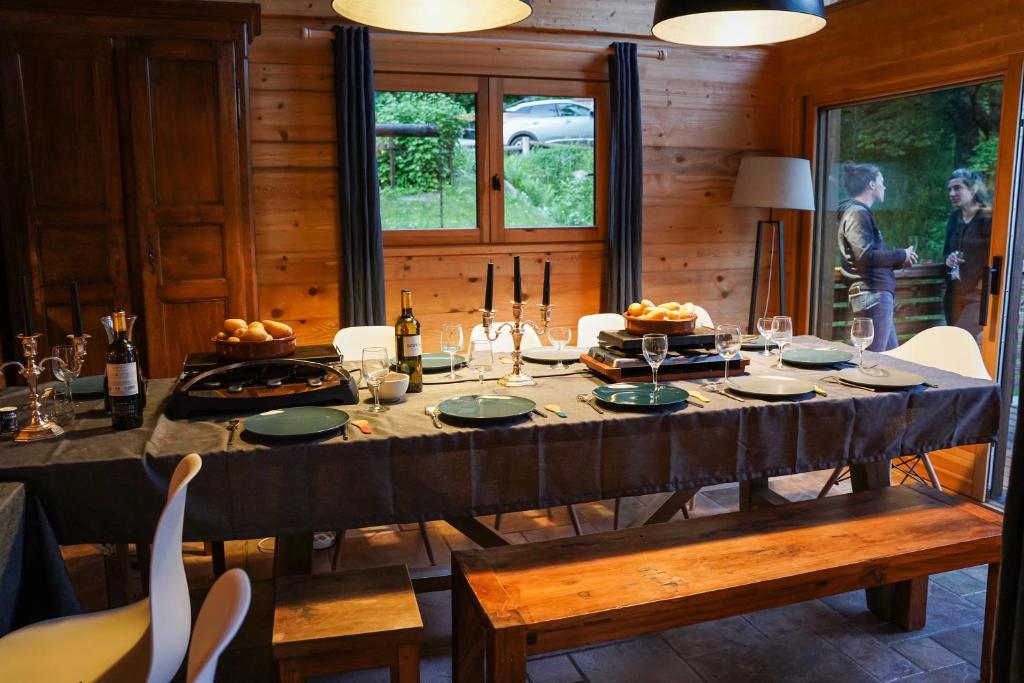 Superbe CHALET (14 personnes) & SAUNA au pied du Mont Blanc photo 2